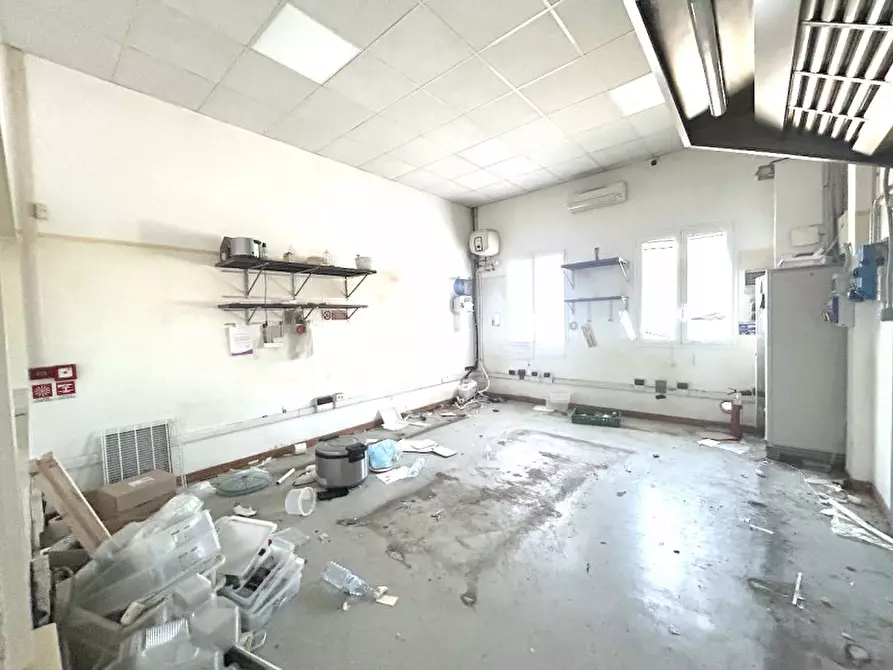 Immagine 4 di Capannone industriale in affitto  in via romagna a Cesena