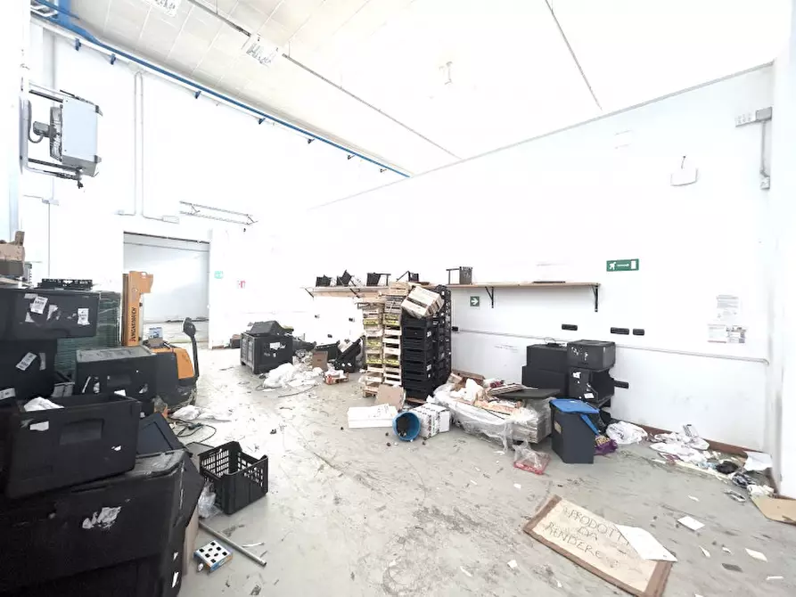 Immagine 5 di Capannone industriale in affitto  in via romagna a Cesena