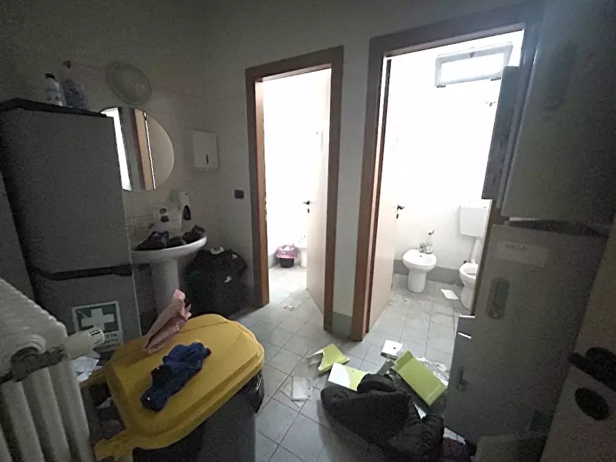 Immagine 12 di Capannone industriale in affitto  in via romagna a Cesena