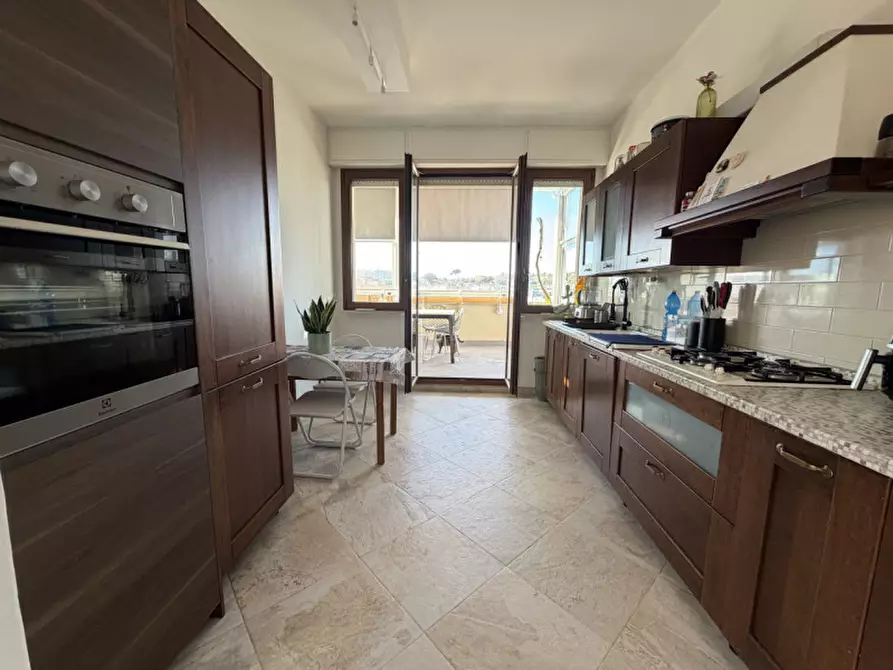 Immagine 2 di Attico in vendita  a Senigallia