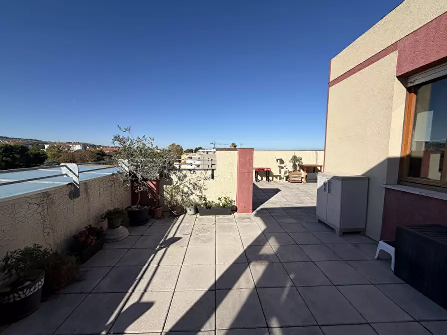 Immagine 18 di Attico in vendita  a Senigallia