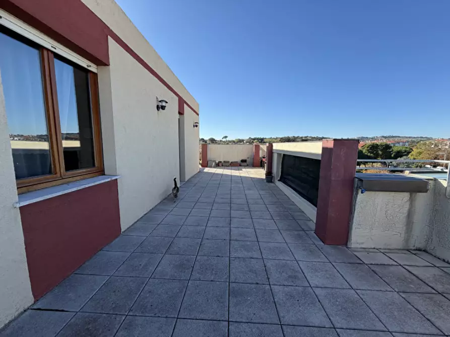 Immagine 20 di Attico in vendita  a Senigallia