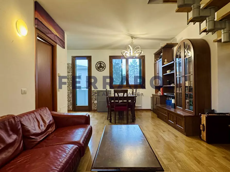 Immagine 4 di Appartamento in vendita  in Via Ghirada a Treviso