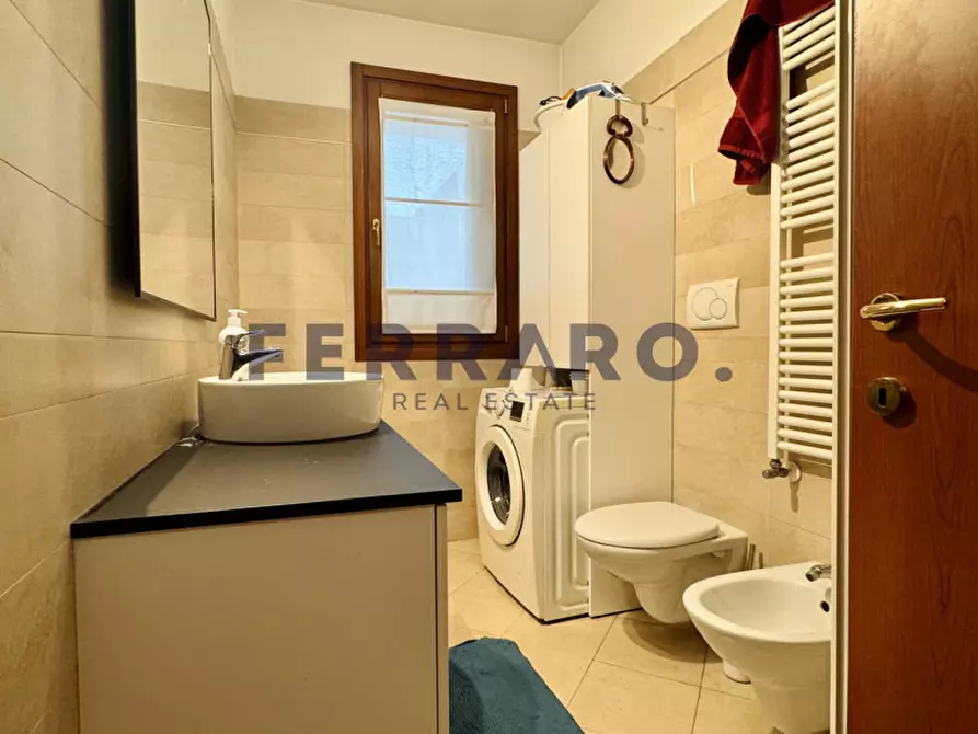 Immagine 11 di Appartamento in vendita  in Via Ghirada a Treviso