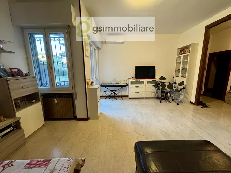 Immagine 4 di Appartamento in vendita  in via Vittorio Locchi, 20 a Brescia