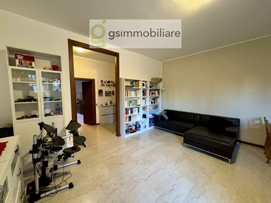 Immagine 10 di Appartamento in vendita  in via Vittorio Locchi, 20 a Brescia