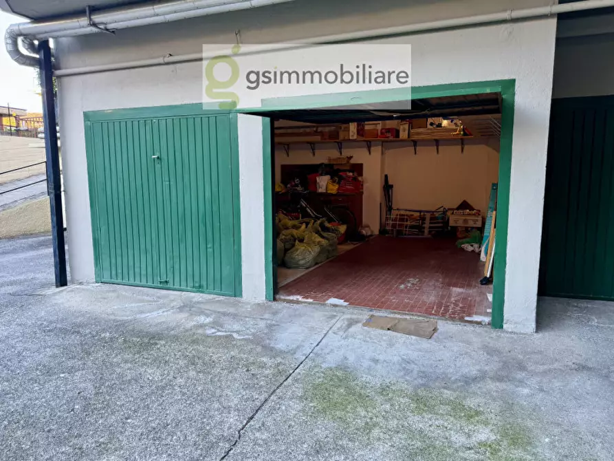 Immagine 60 di Appartamento in vendita  in via Vittorio Locchi, 20 a Brescia