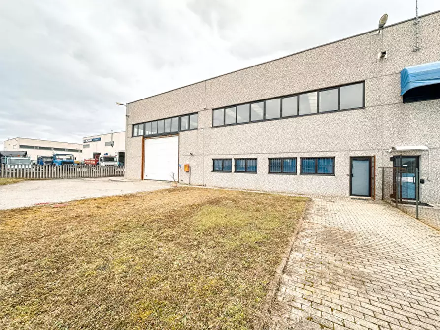 Immagine 5 di Capannone industriale in vendita  in Via delle Betulle, 5 a Cavallirio