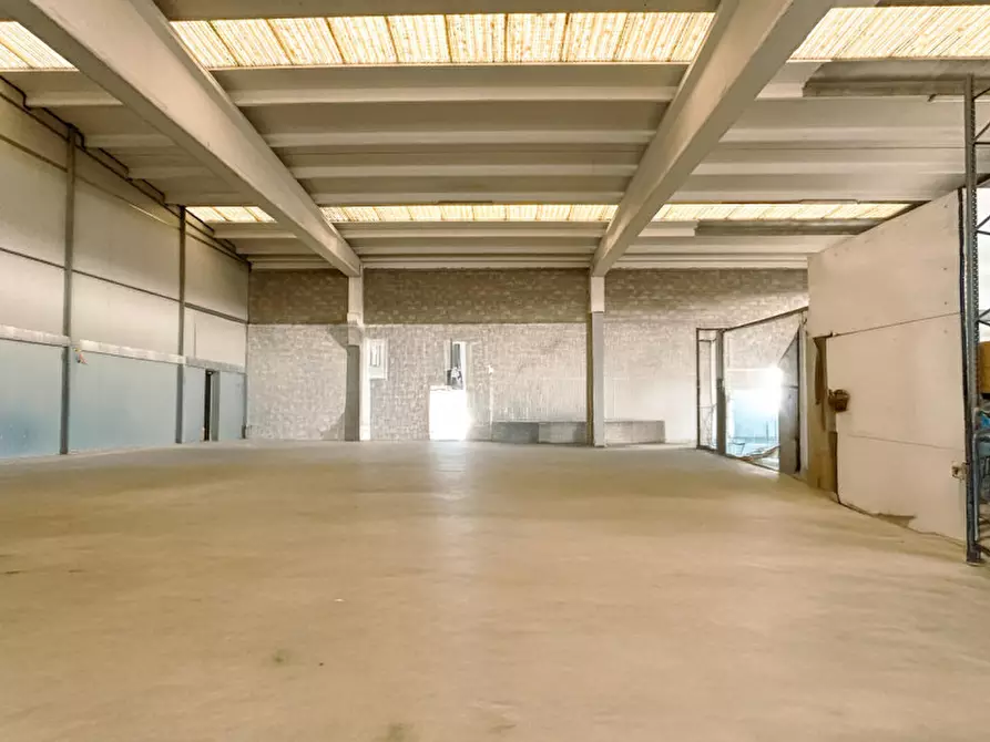 Immagine 7 di Capannone industriale in vendita  in Via delle Betulle, 5 a Cavallirio