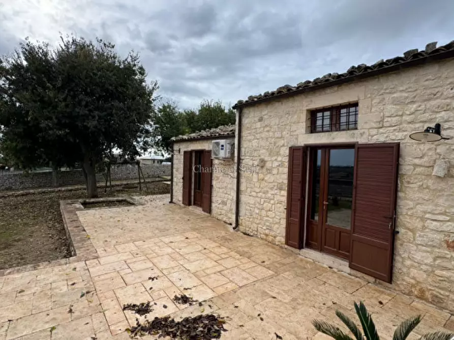 Immagine 1 di Villa in vendita  a Modica
