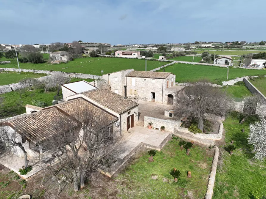 Immagine 2 di Villa in vendita  a Modica