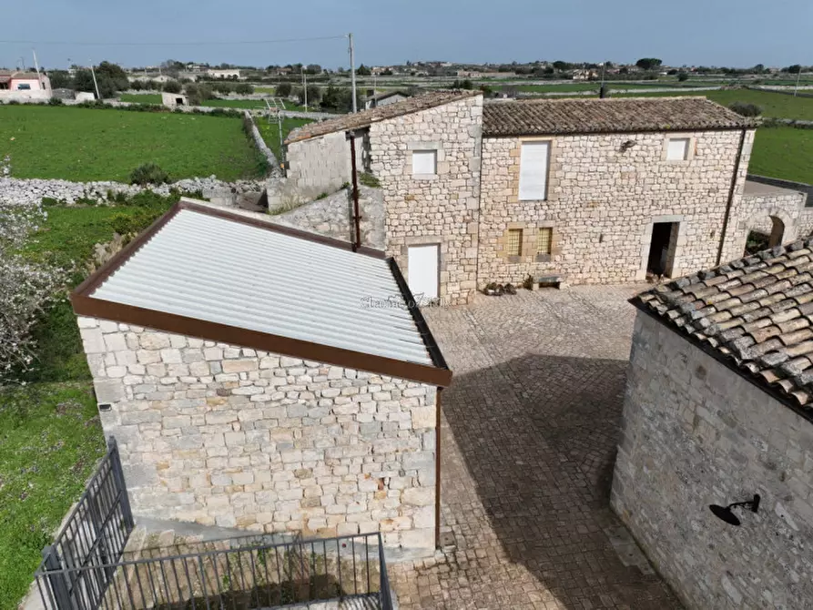 Immagine 10 di Villa in vendita  a Modica