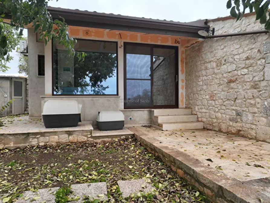 Immagine 12 di Villa in vendita  a Modica