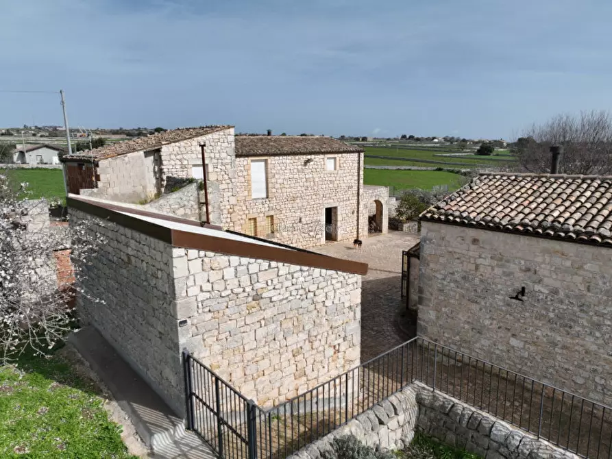 Immagine 14 di Villa in vendita  a Modica