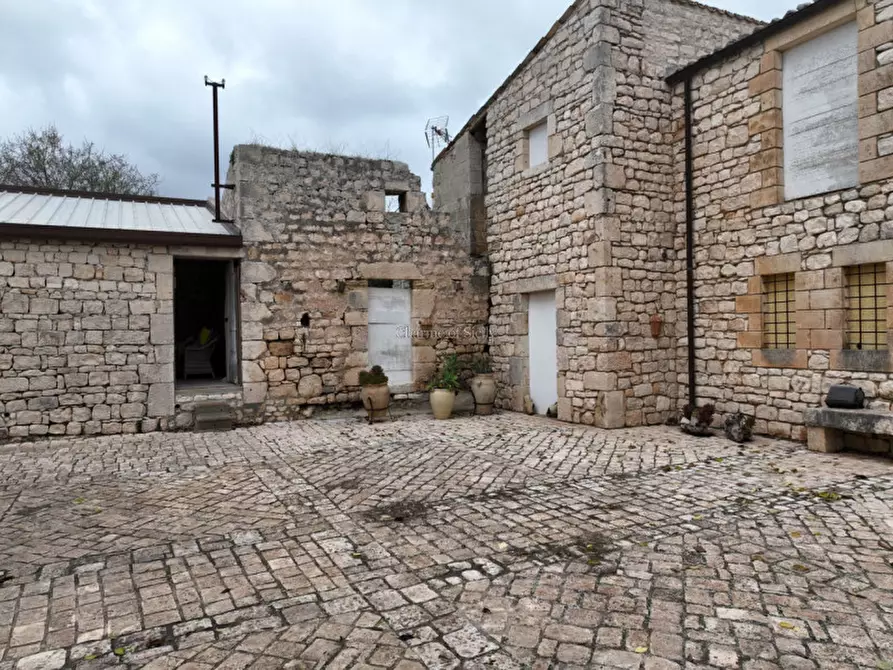 Immagine 22 di Villa in vendita  a Modica