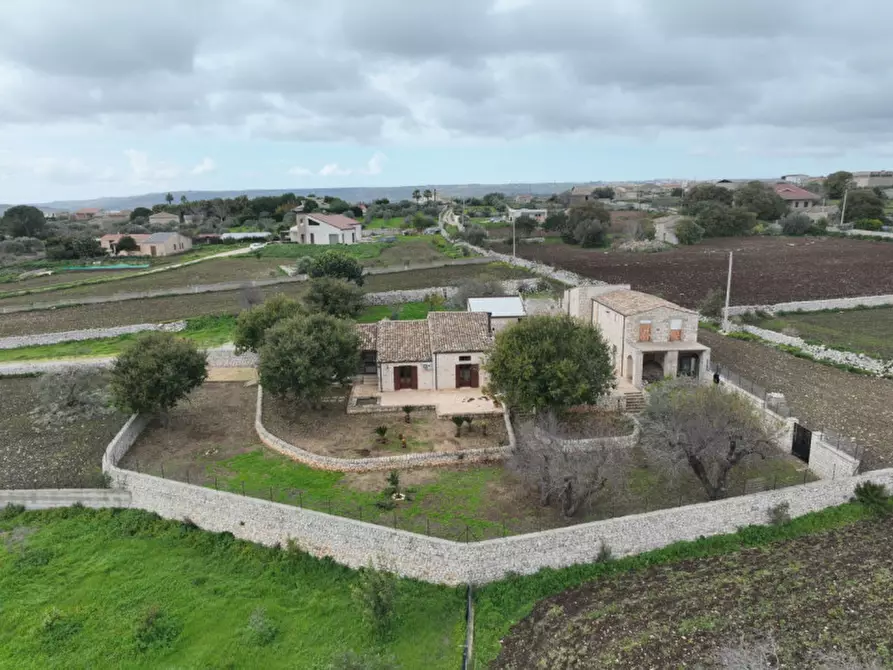 Immagine 25 di Villa in vendita  a Modica