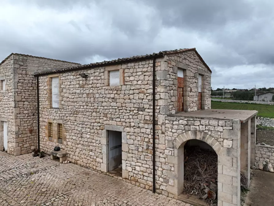 Immagine 21 di Villa in vendita  a Modica