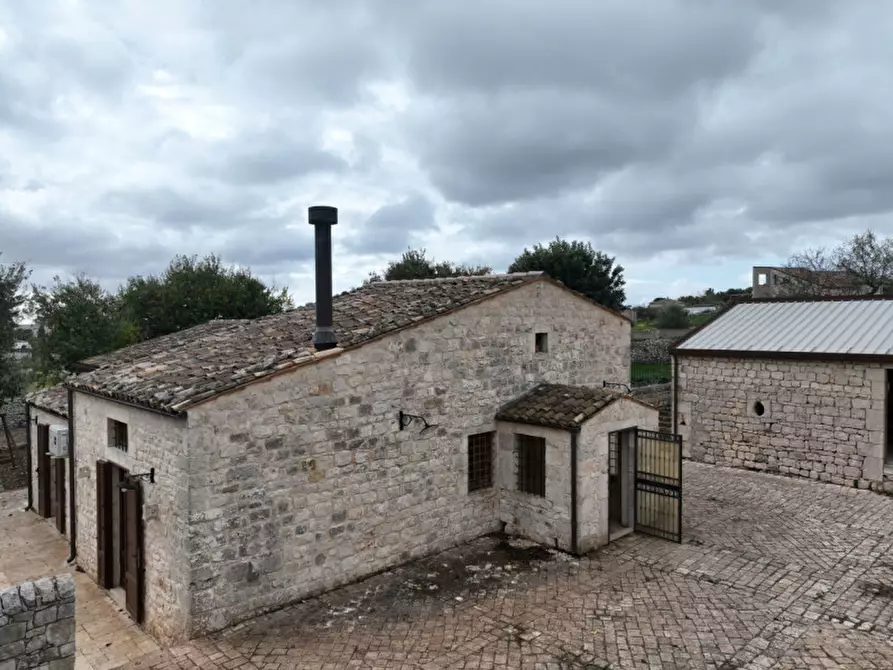 Immagine 33 di Villa in vendita  a Modica