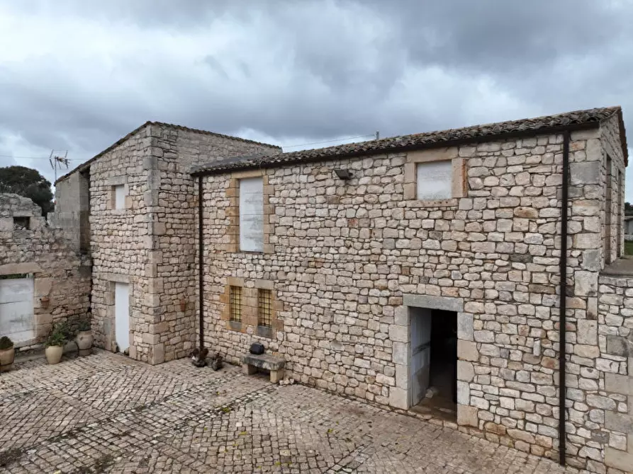 Immagine 34 di Villa in vendita  a Modica