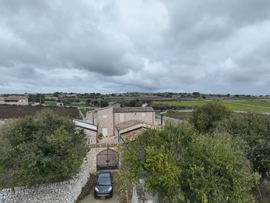 Immagine 41 di Villa in vendita  a Modica