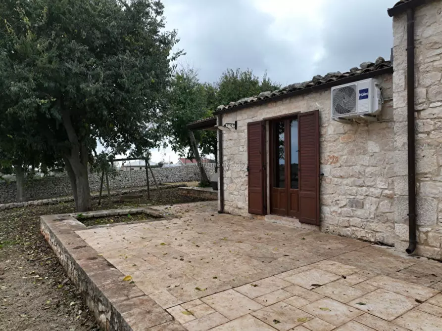 Immagine 38 di Villa in vendita  a Modica