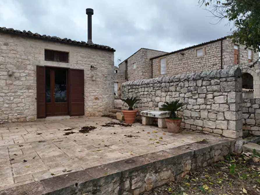 Immagine 40 di Villa in vendita  a Modica