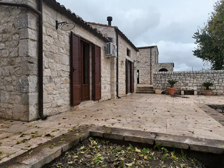 Immagine 41 di Villa in vendita  a Modica