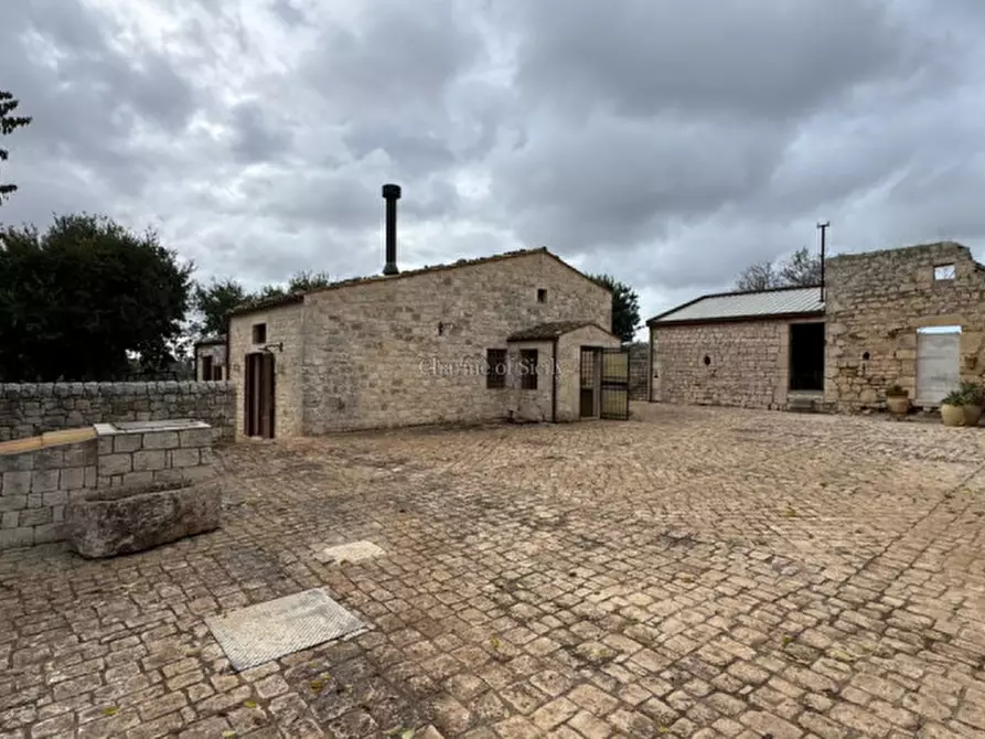 Immagine 53 di Villa in vendita  a Modica