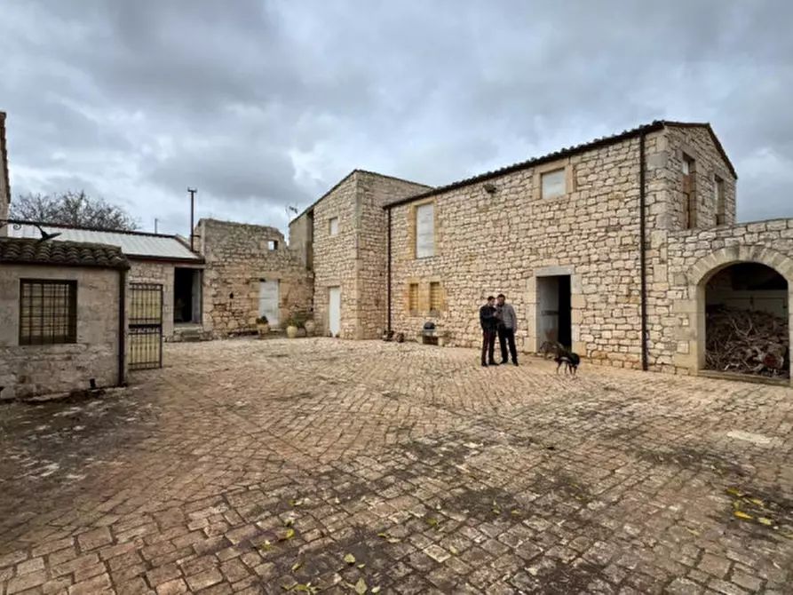 Immagine 68 di Villa in vendita  a Modica