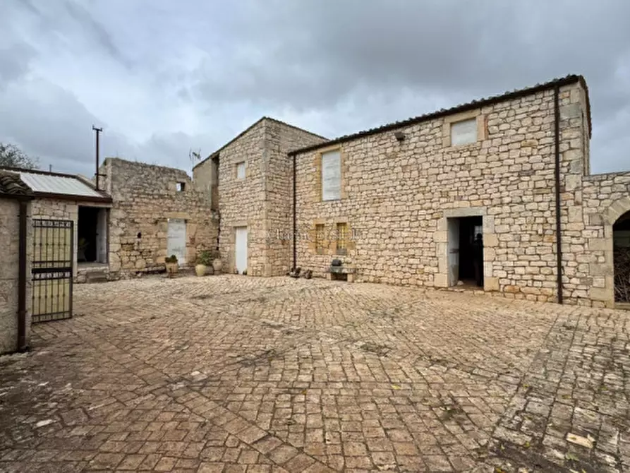 Immagine 58 di Villa in vendita  a Modica