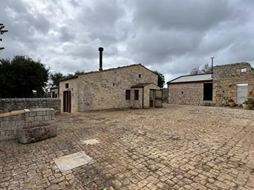 Immagine 71 di Villa in vendita  a Modica