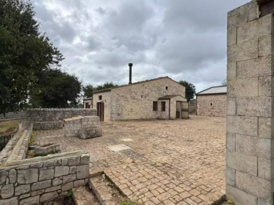 Immagine 75 di Villa in vendita  a Modica