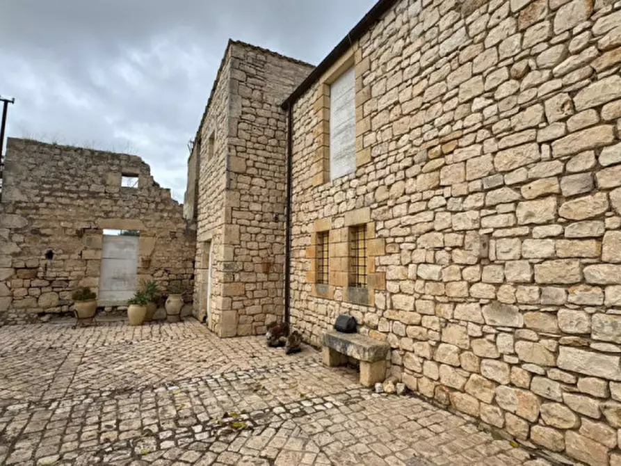 Immagine 77 di Villa in vendita  a Modica