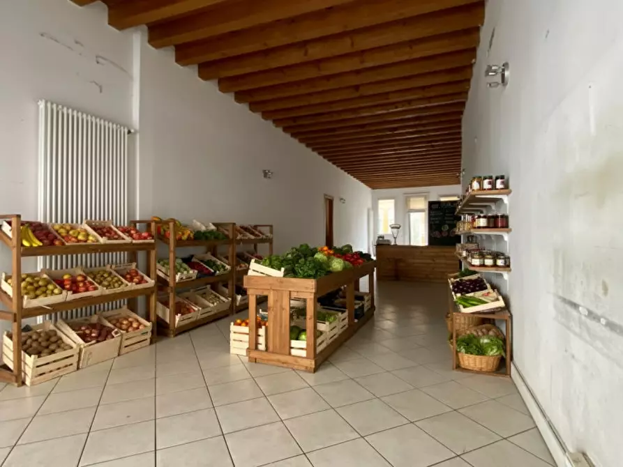 Immagine 3 di Negozio in vendita  in Corso Santi Felice e Fortunato, 259 a Vicenza