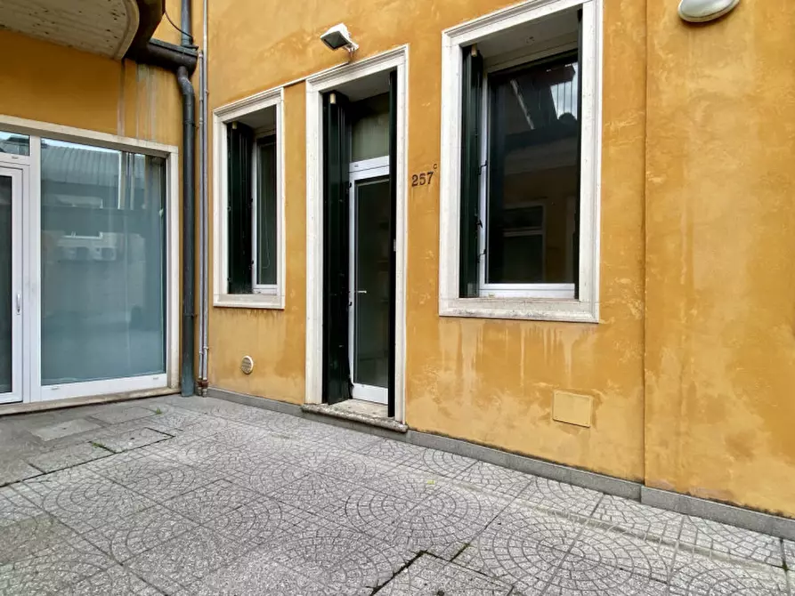 Immagine 12 di Negozio in vendita  in Corso Santi Felice e Fortunato, 259 a Vicenza