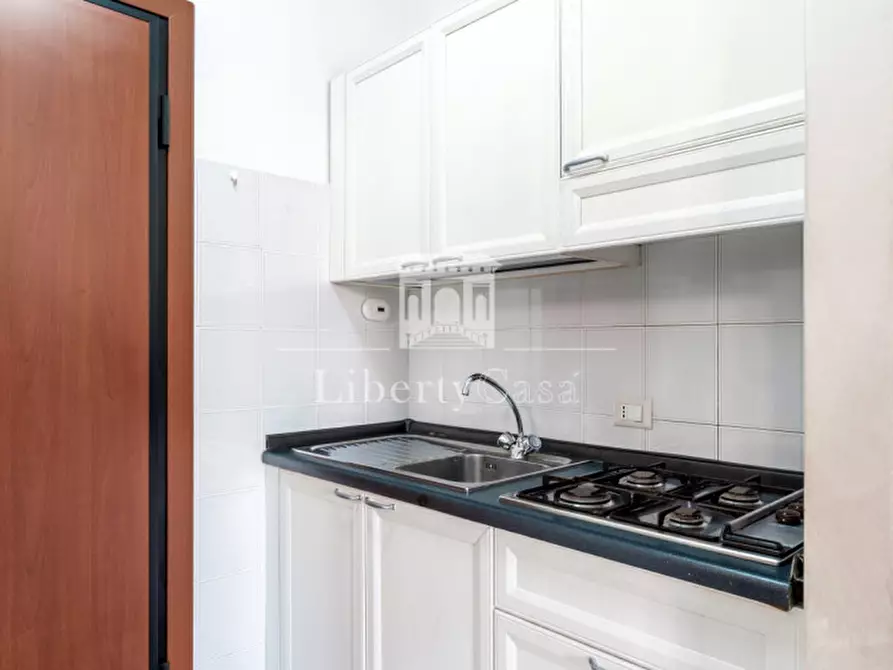 Immagine 2 di Appartamento in vendita  in Via Aureliano a Desenzano Del Garda