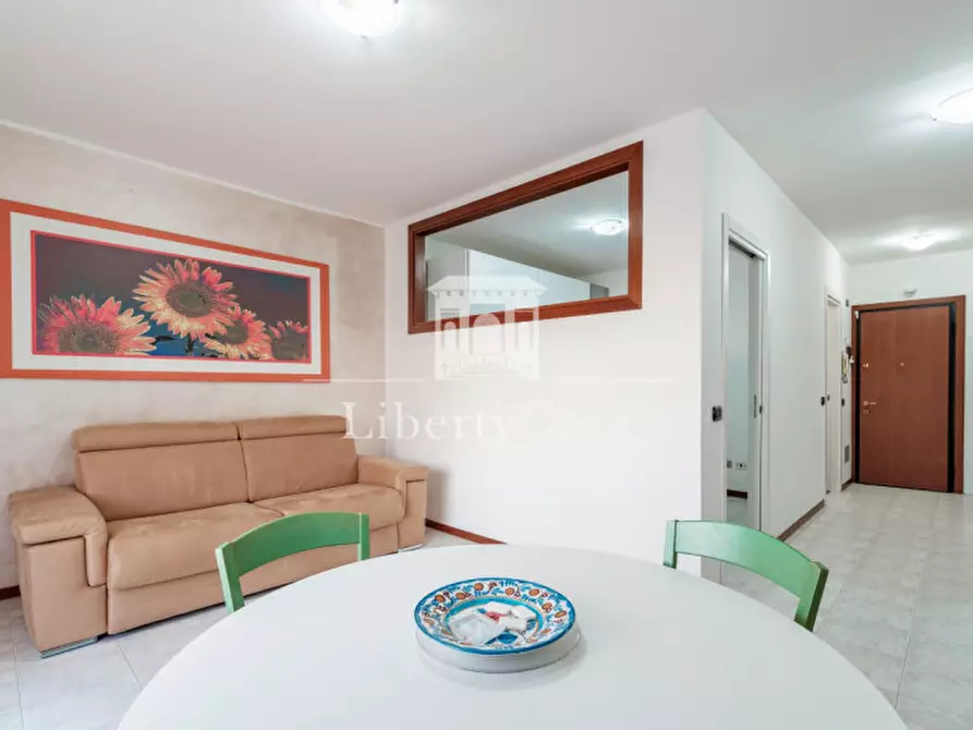 Immagine 10 di Appartamento in vendita  in Via Aureliano a Desenzano Del Garda