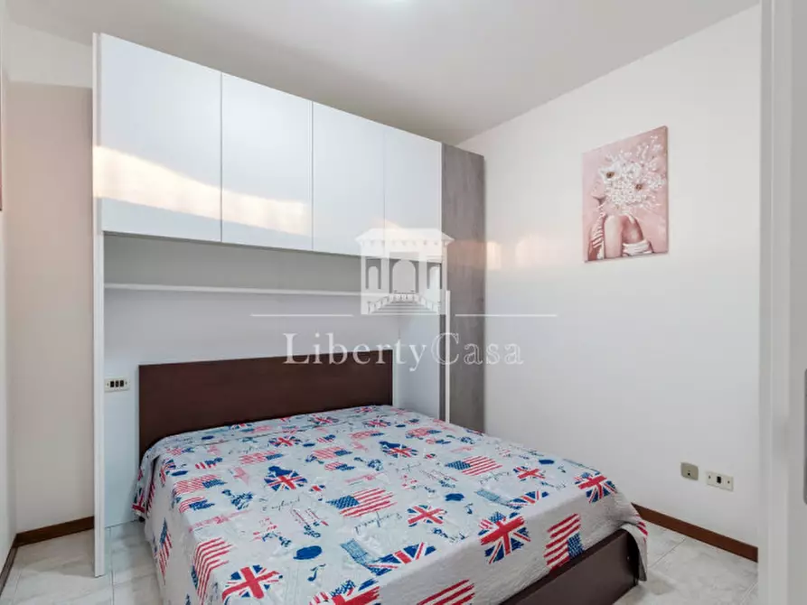 Immagine 14 di Appartamento in vendita  in Via Aureliano a Desenzano Del Garda