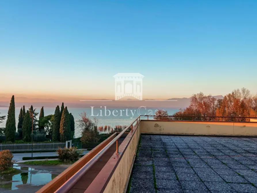 Immagine 19 di Appartamento in vendita  in Via Aureliano a Desenzano Del Garda