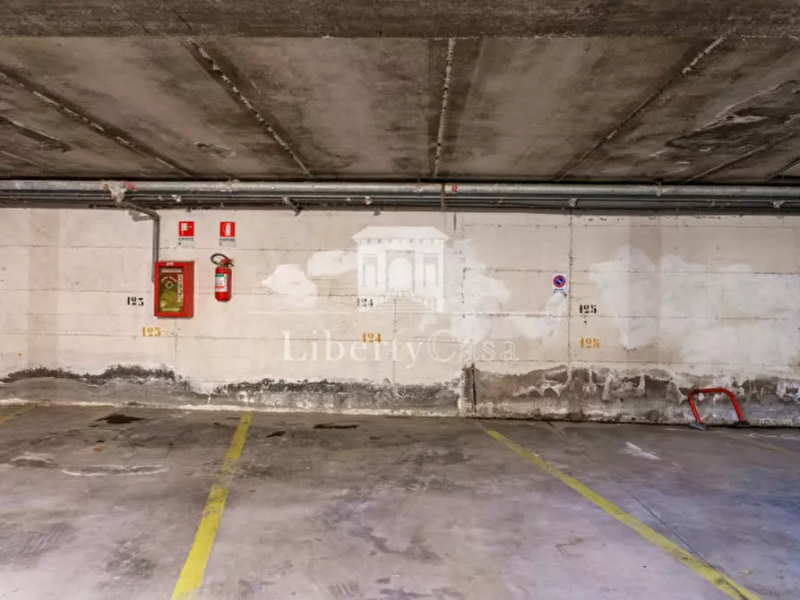 Immagine 20 di Appartamento in vendita  in Via Aureliano a Desenzano Del Garda