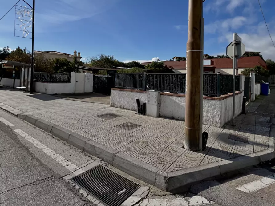 Immagine 2 di Negozio in vendita  in VIALE ALDO MORO a Olbia