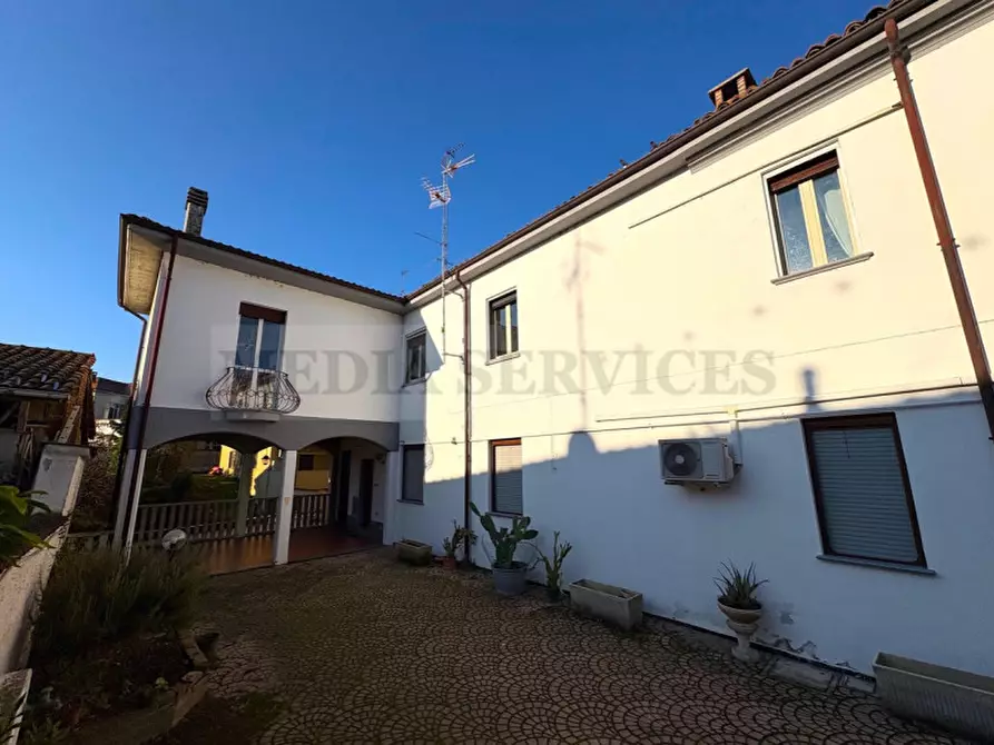 Immagine 1 di Appartamento in vendita  in via Case Basse n° 22 a Sannazzaro De' Burgondi