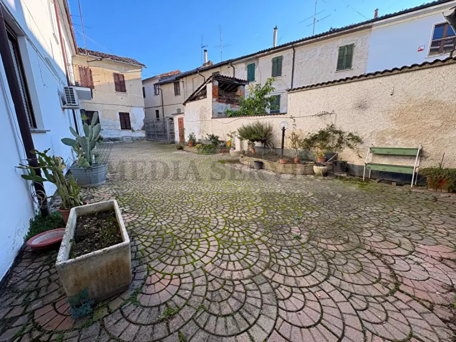 Immagine 26 di Appartamento in vendita  in via Case Basse n° 22 a Sannazzaro De' Burgondi