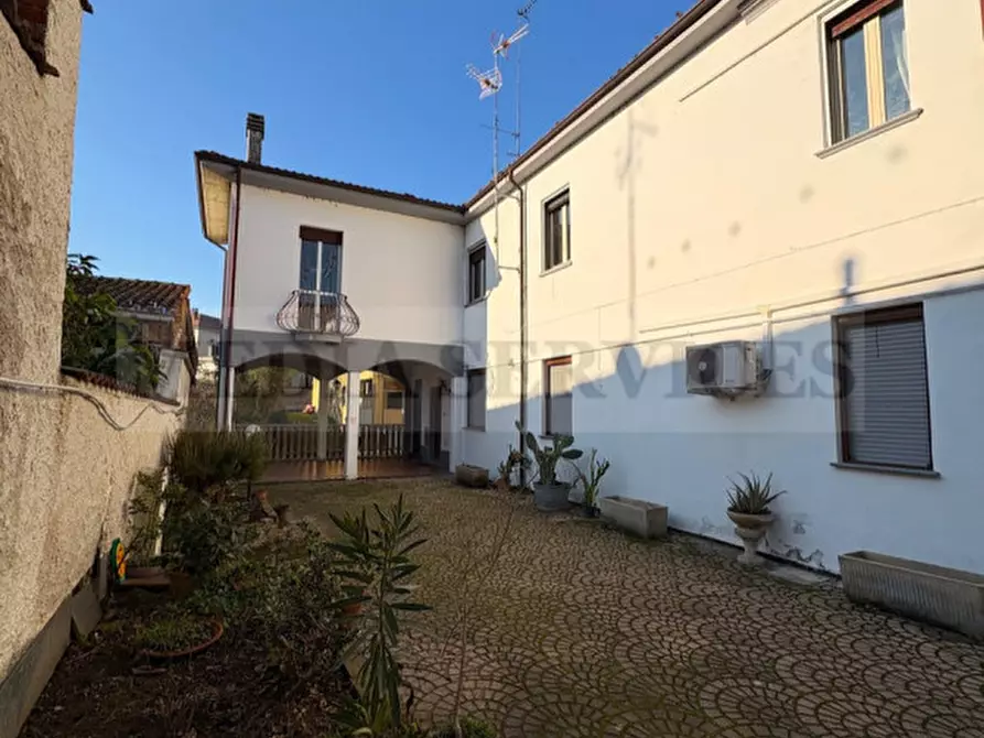 Immagine 27 di Appartamento in vendita  in via Case Basse n° 22 a Sannazzaro De' Burgondi