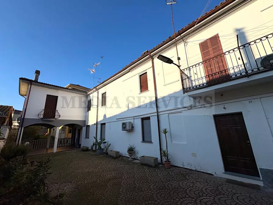 Immagine 33 di Appartamento in vendita  in via Case Basse n° 22 a Sannazzaro De' Burgondi