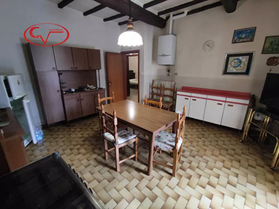 Immagine 2 di Appartamento in vendita  in piazza Del Secco a Montevarchi