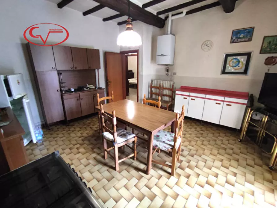 Immagine 4 di Appartamento in vendita  in piazza Del Secco a Montevarchi