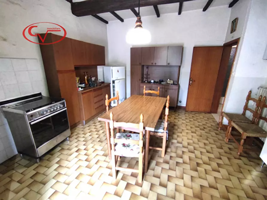 Immagine 5 di Appartamento in vendita  in piazza Del Secco a Montevarchi