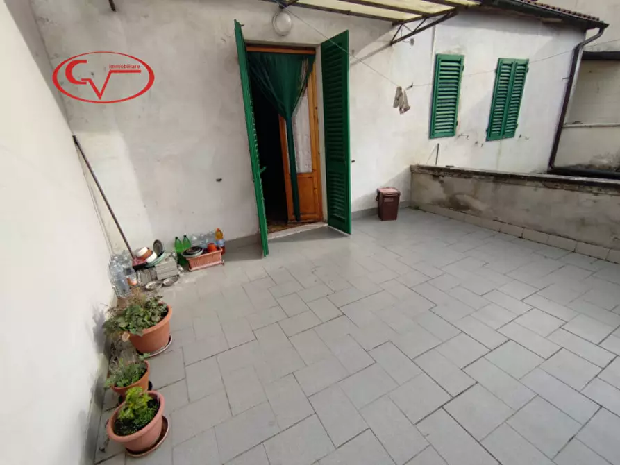 Immagine 7 di Appartamento in vendita  in piazza Del Secco a Montevarchi