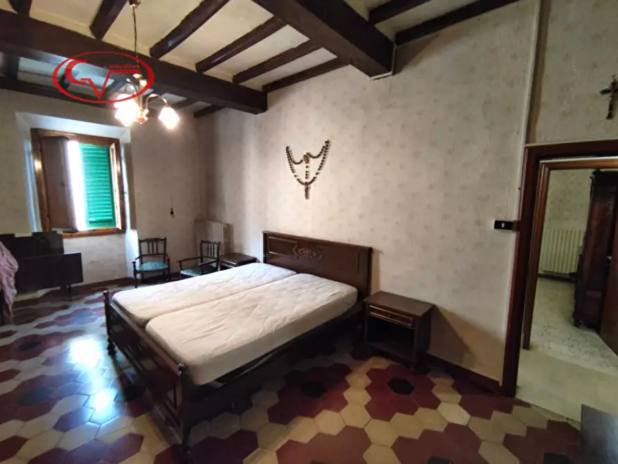 Immagine 11 di Appartamento in vendita  in piazza Del Secco a Montevarchi